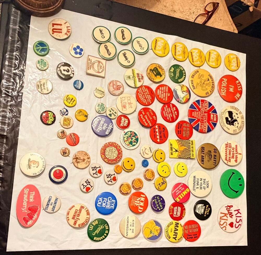 Collection of 86 Vintage Pinback Buttons Including Assorted Pop Culture and Poli